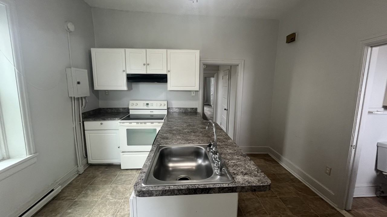 107-109 East Main Street - Photo 4 of 23