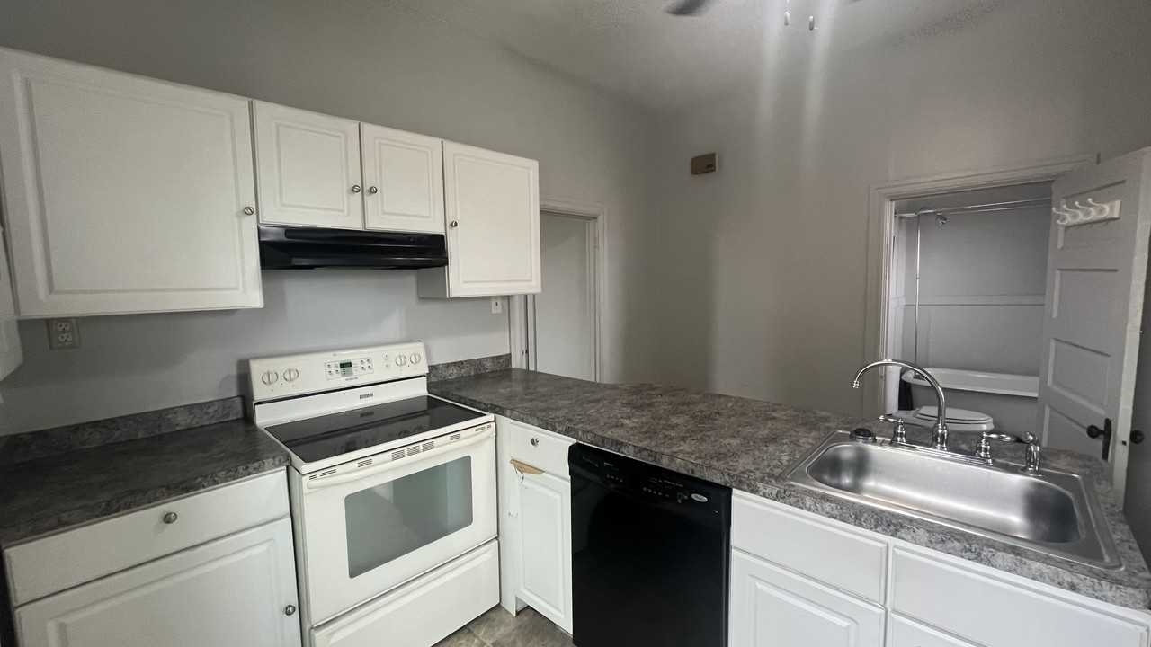 107-109 East Main Street - Photo 6 of 23