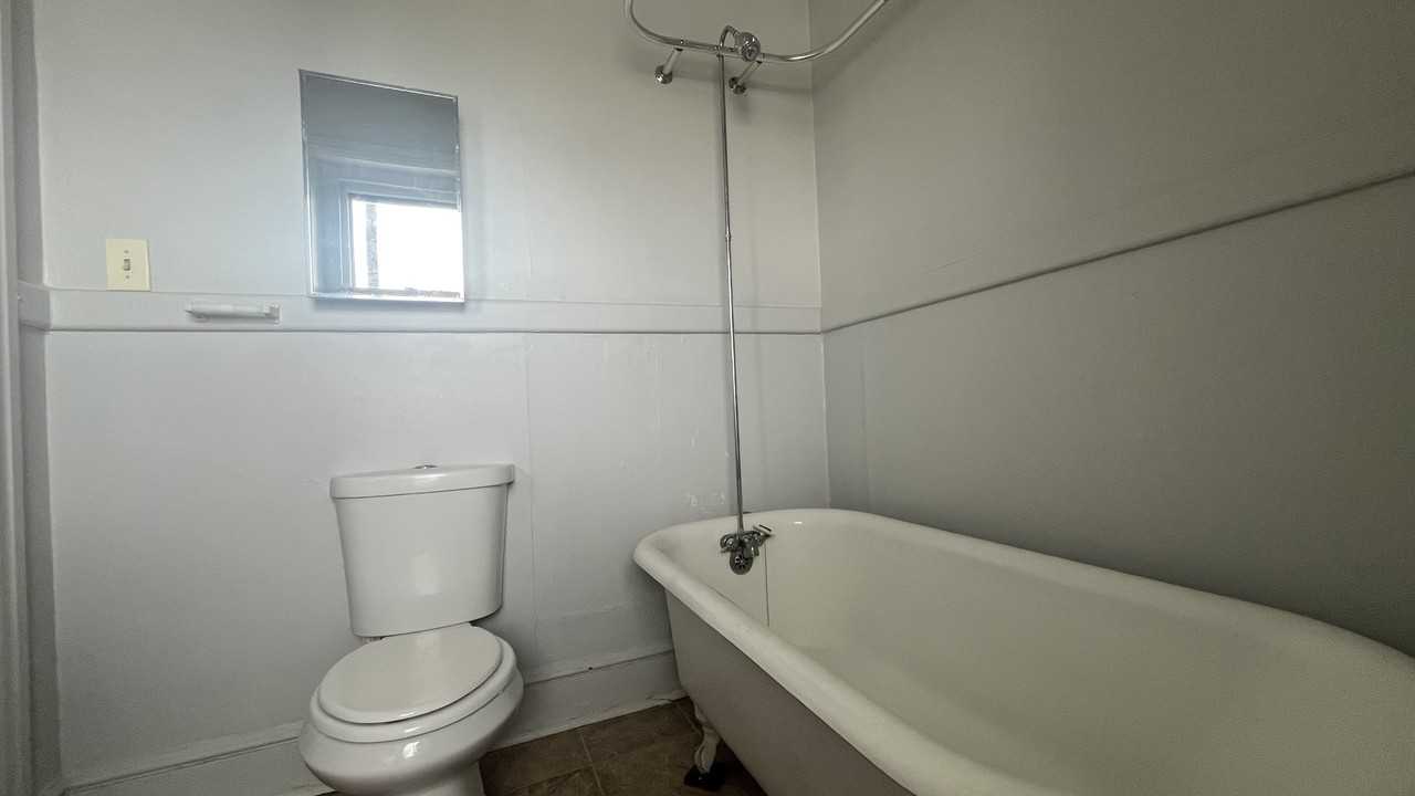 107-109 East Main Street - Photo 7 of 23