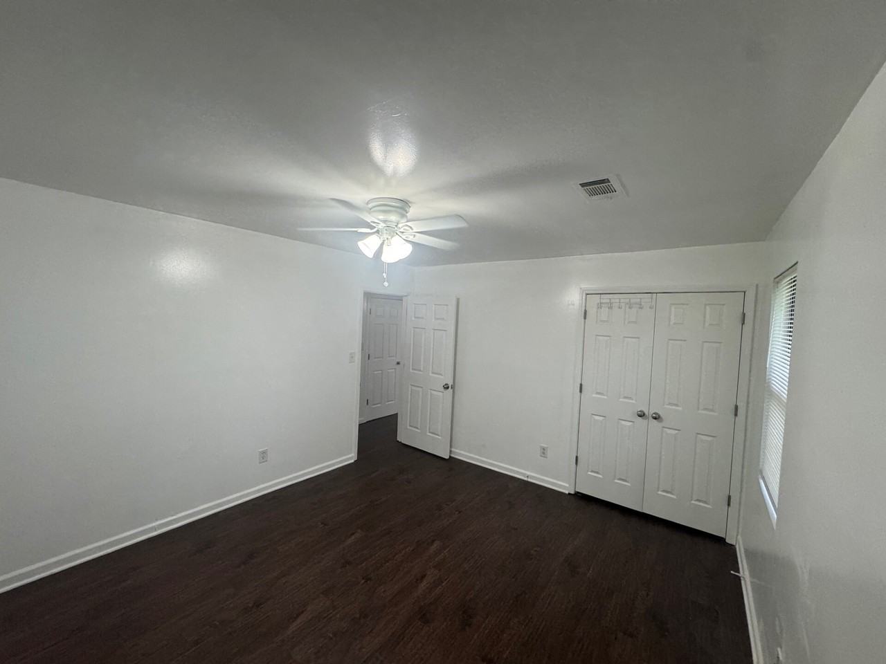 393 Annie Street - Photo 2 of 9