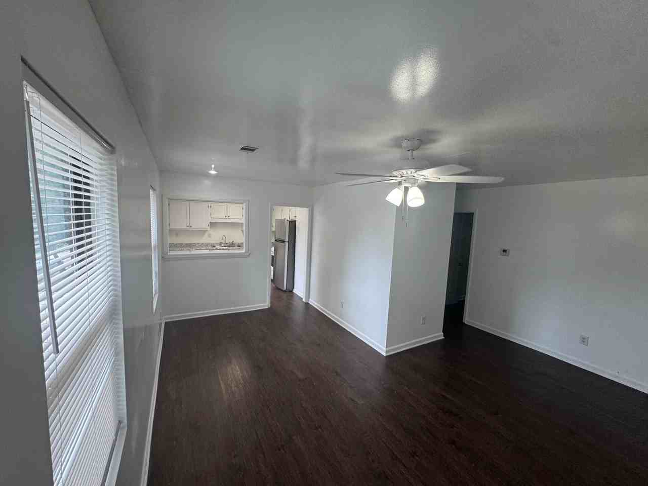 393 Annie Street - Photo 5 of 9