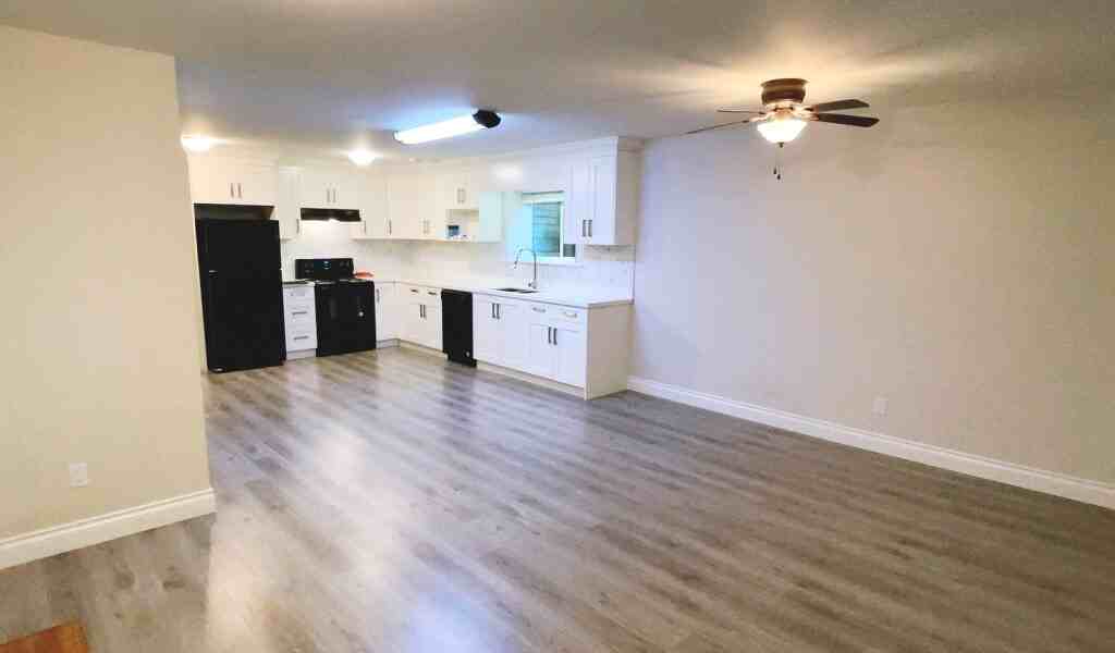 846 Rondeau Street - Photo 4 of 15