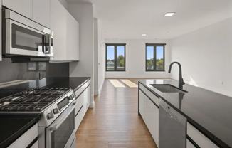 78 Unquowa Pl #406J - Photo 1 of 1