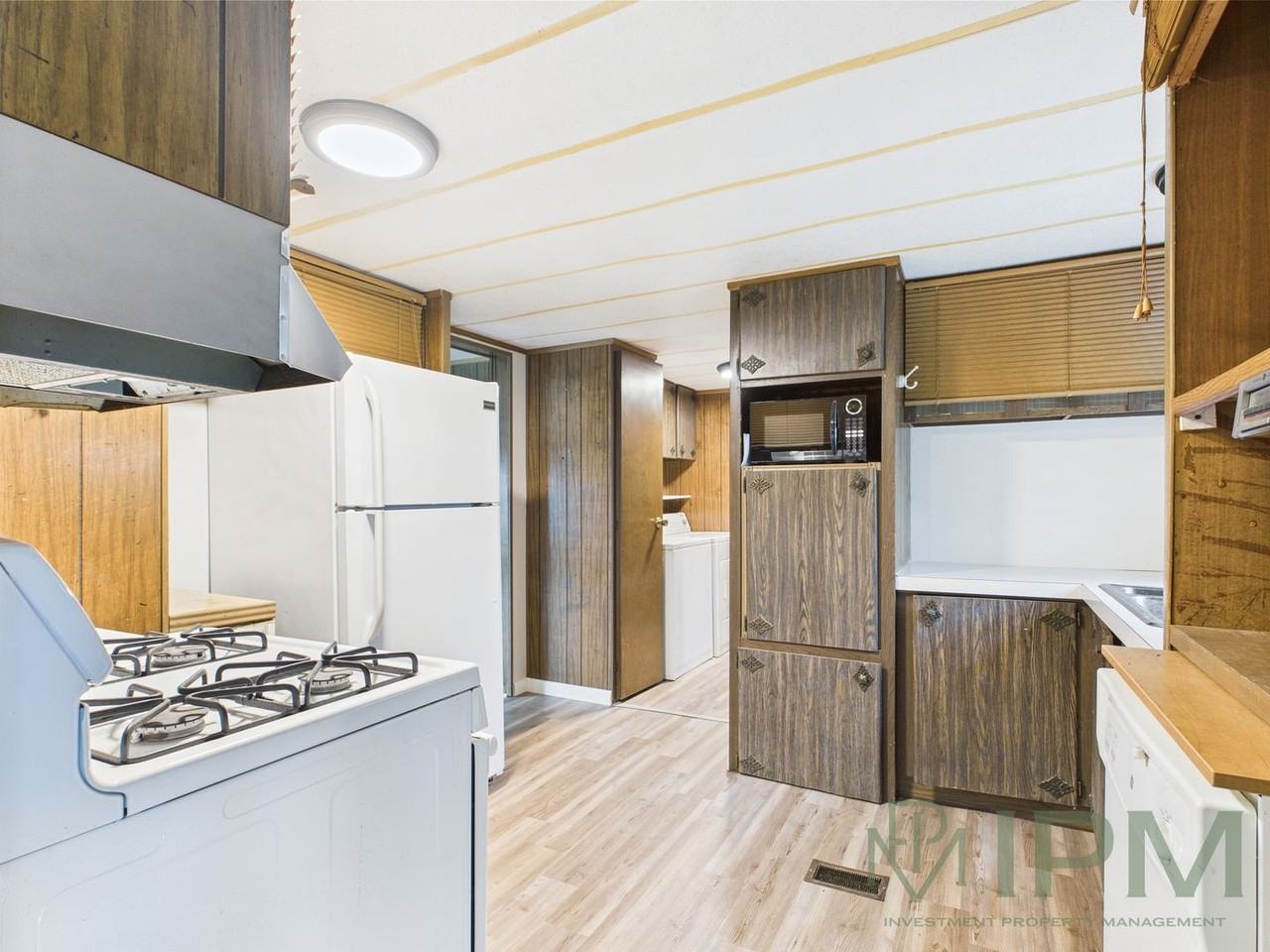 63 Roop St - Photo 3 of 11