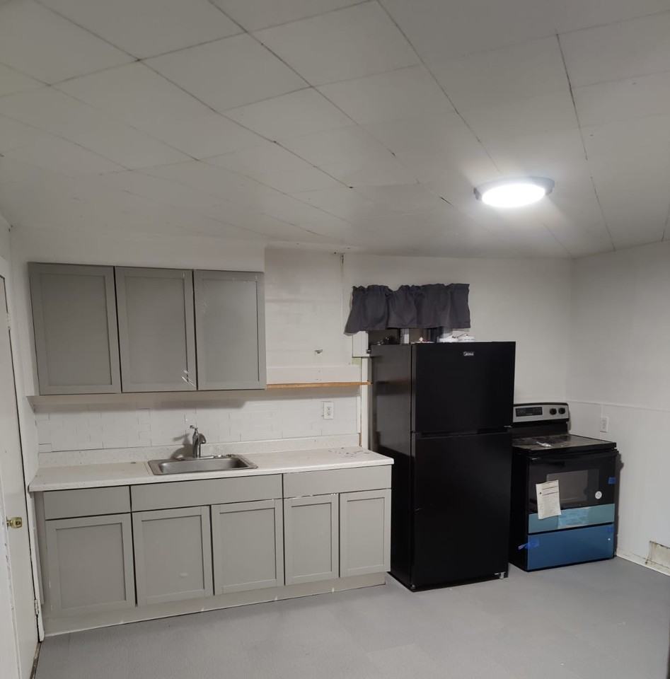 33 Olive St #1 - Photo 2 of 3