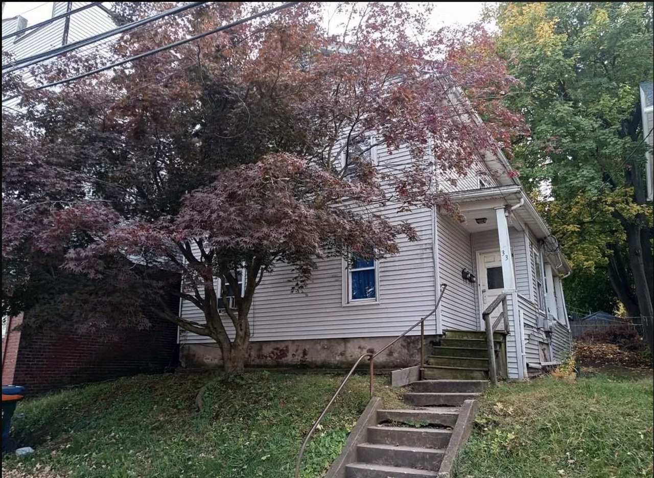 33 Olive St #1 - Photo 3 of 3