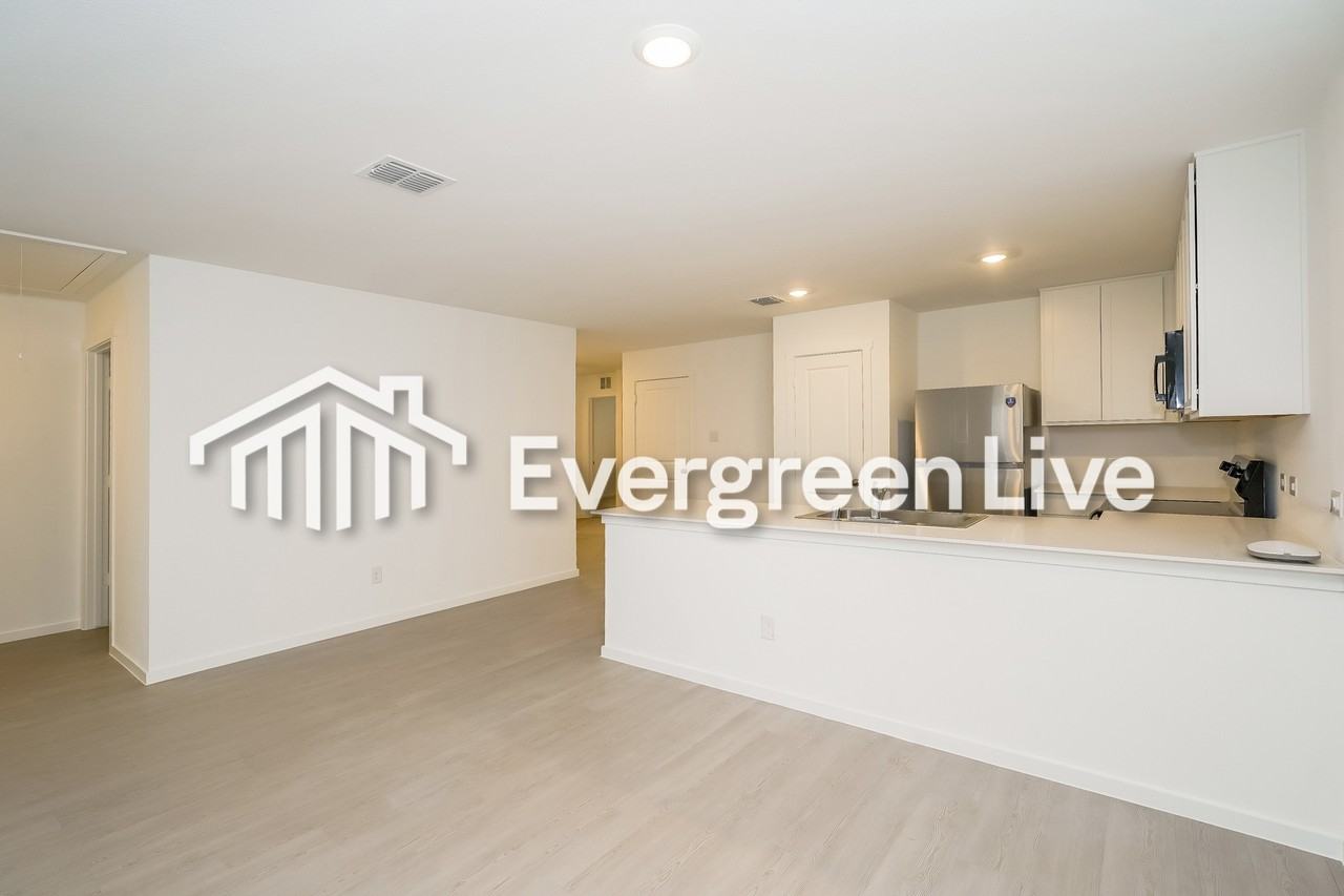 1116 Tufted Dr - Photo 5 of 16