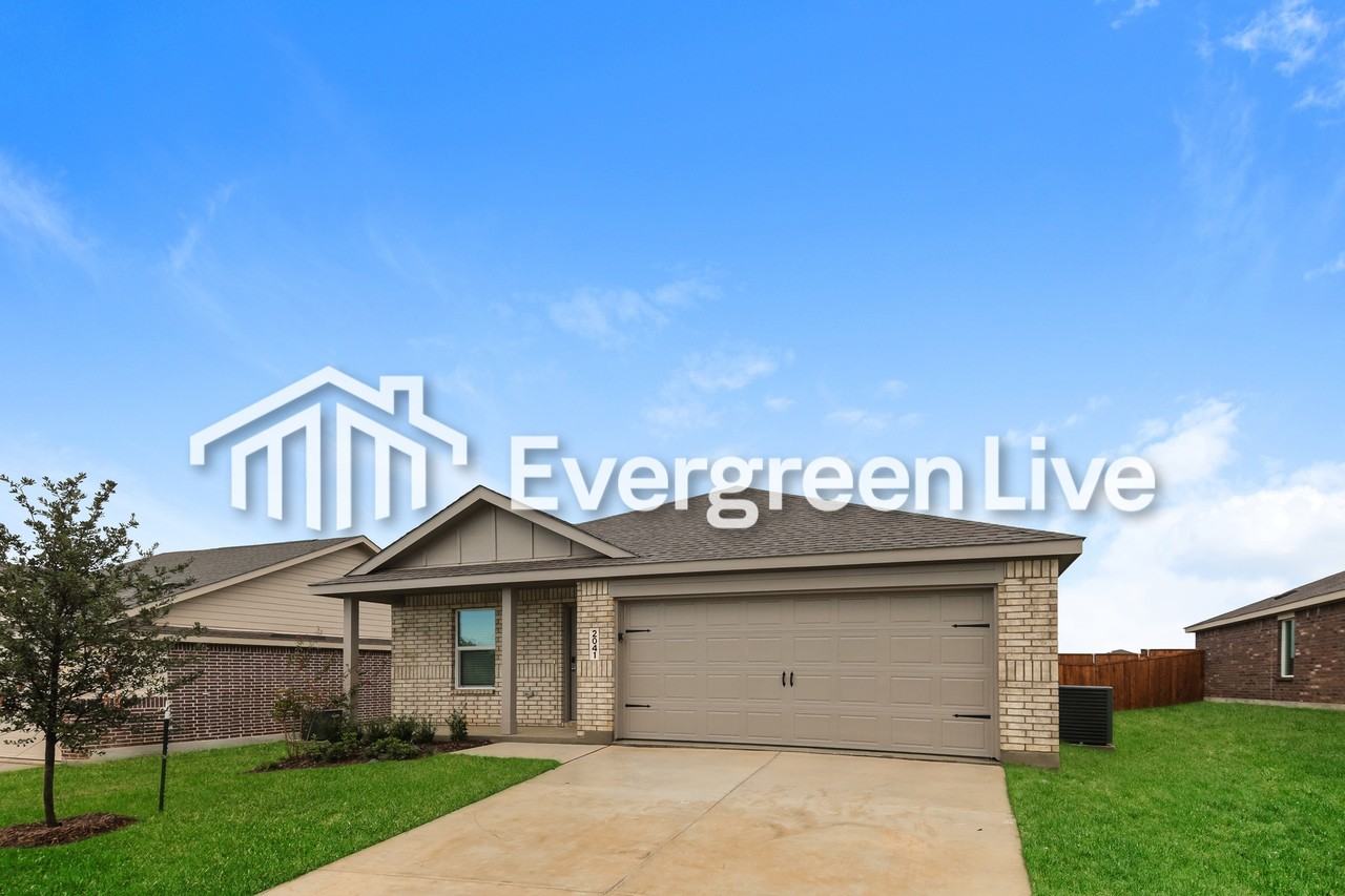 2041 Welsh Ln - Photo 2 of 16