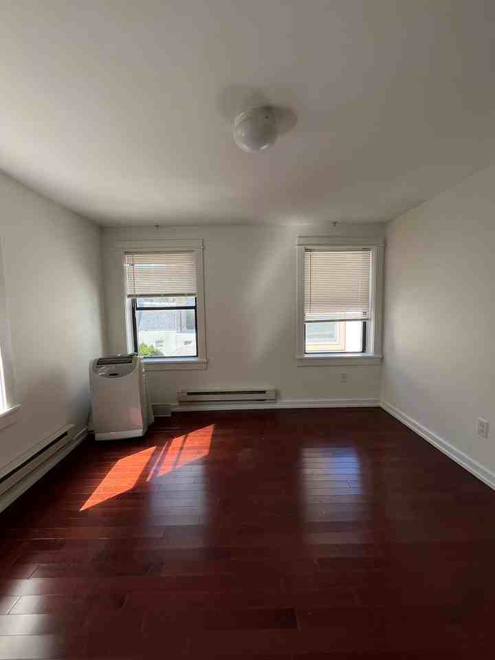 1300 Spruce St - Photo 7 of 11