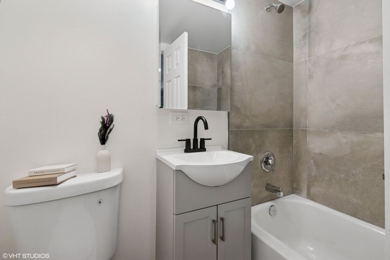 Modern Living, Perfect Location FALL MOVE IN SPECIAL! - Photo 4 of 38