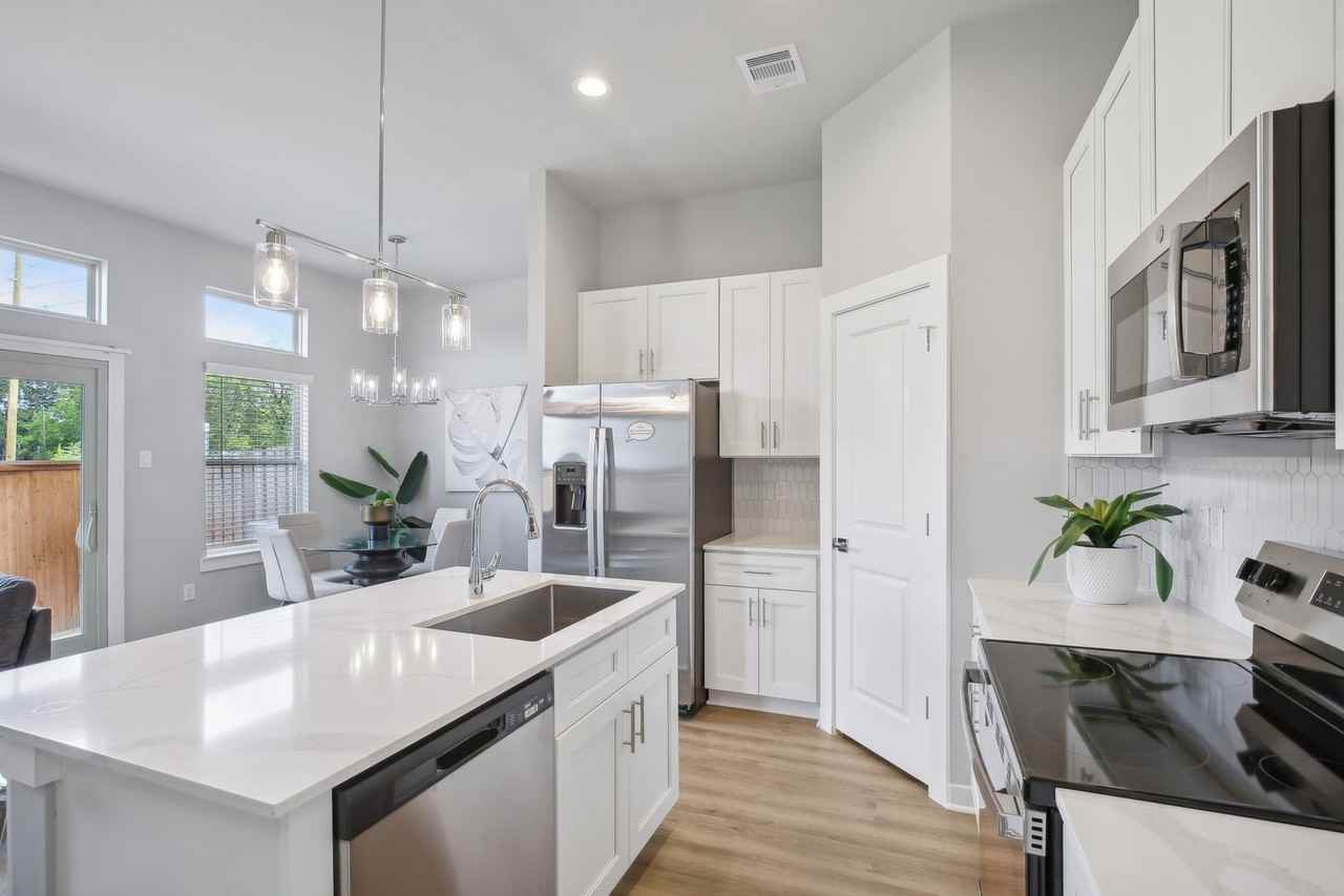 5709 Spring Stuebner Rd - Photo 4 of 16