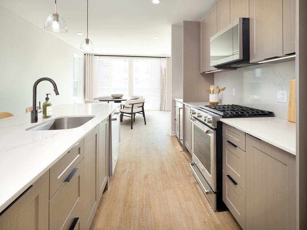 Avalon W Squared - Photo 6 of 50