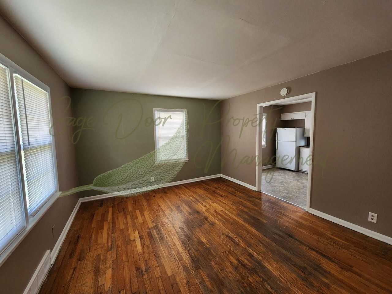 1127 N Cottage St - Photo 2 of 16