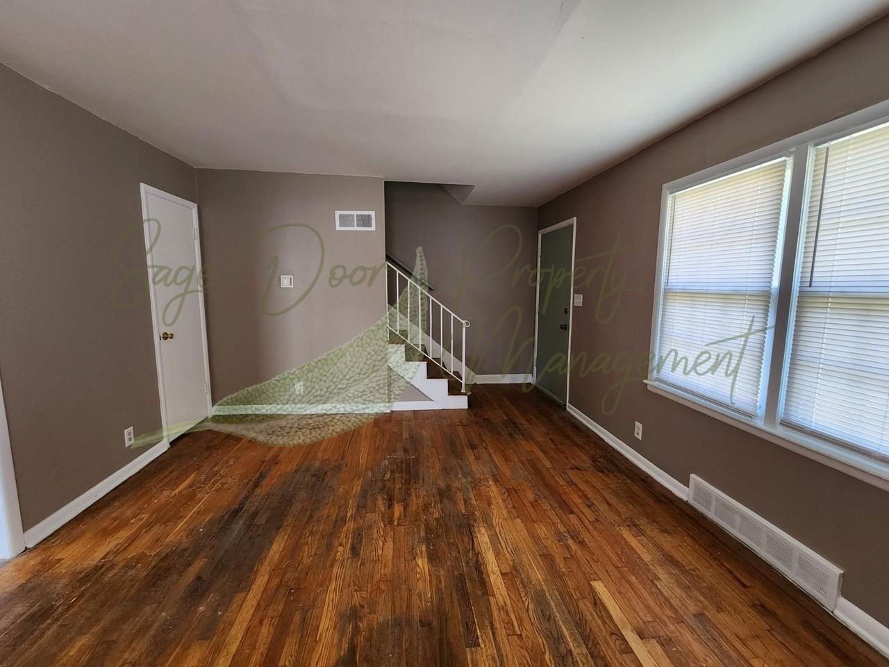 1127 N Cottage St - Photo 3 of 16