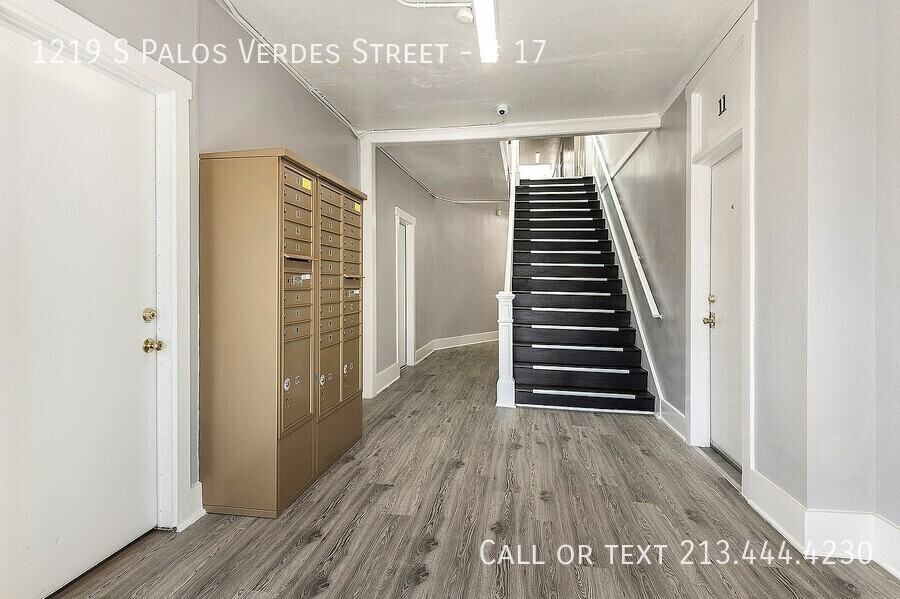 Portside Studio Apartments - Photo 4 of 23