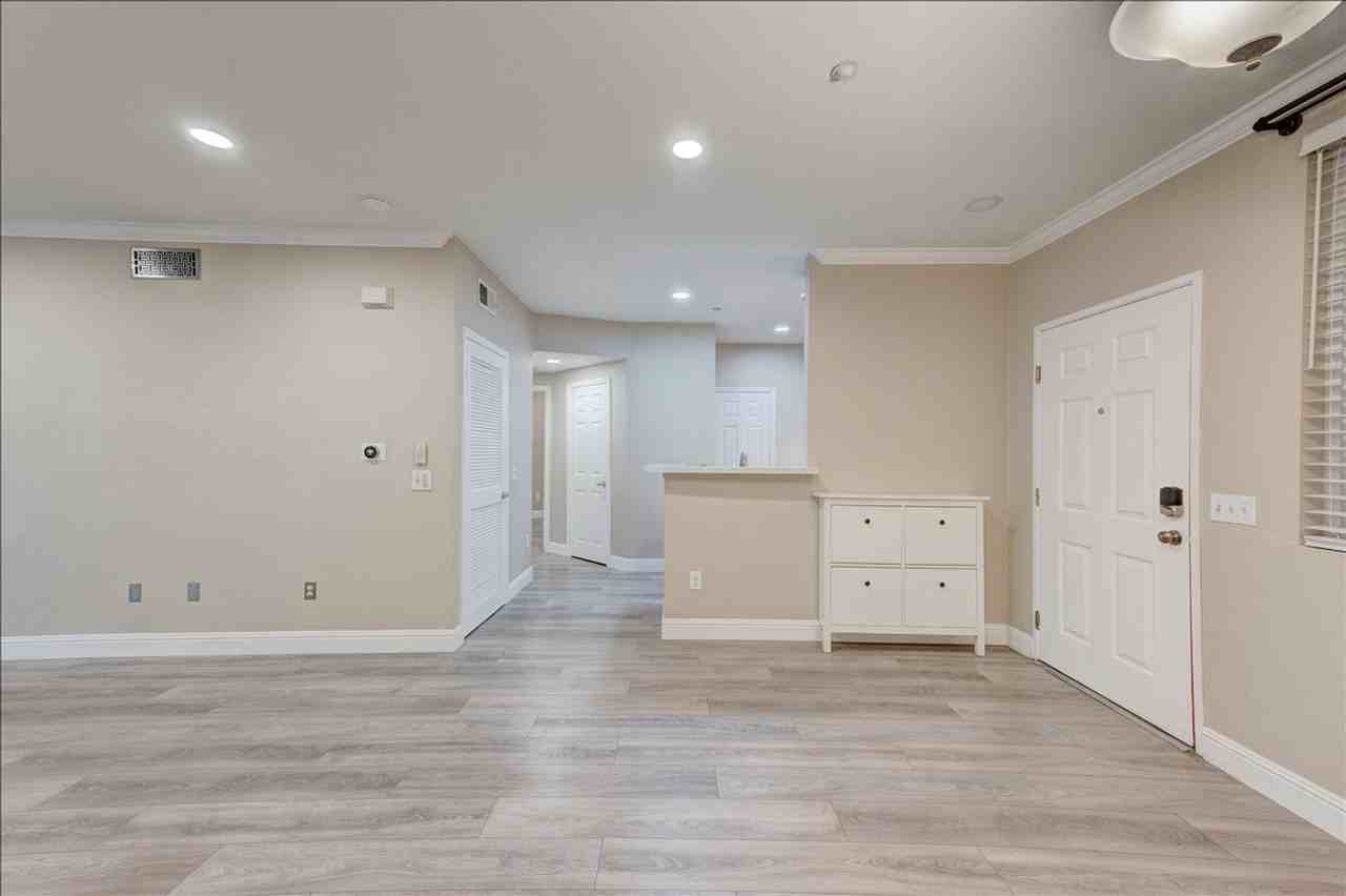 3850 Elijah Ct - Photo 6 of 27