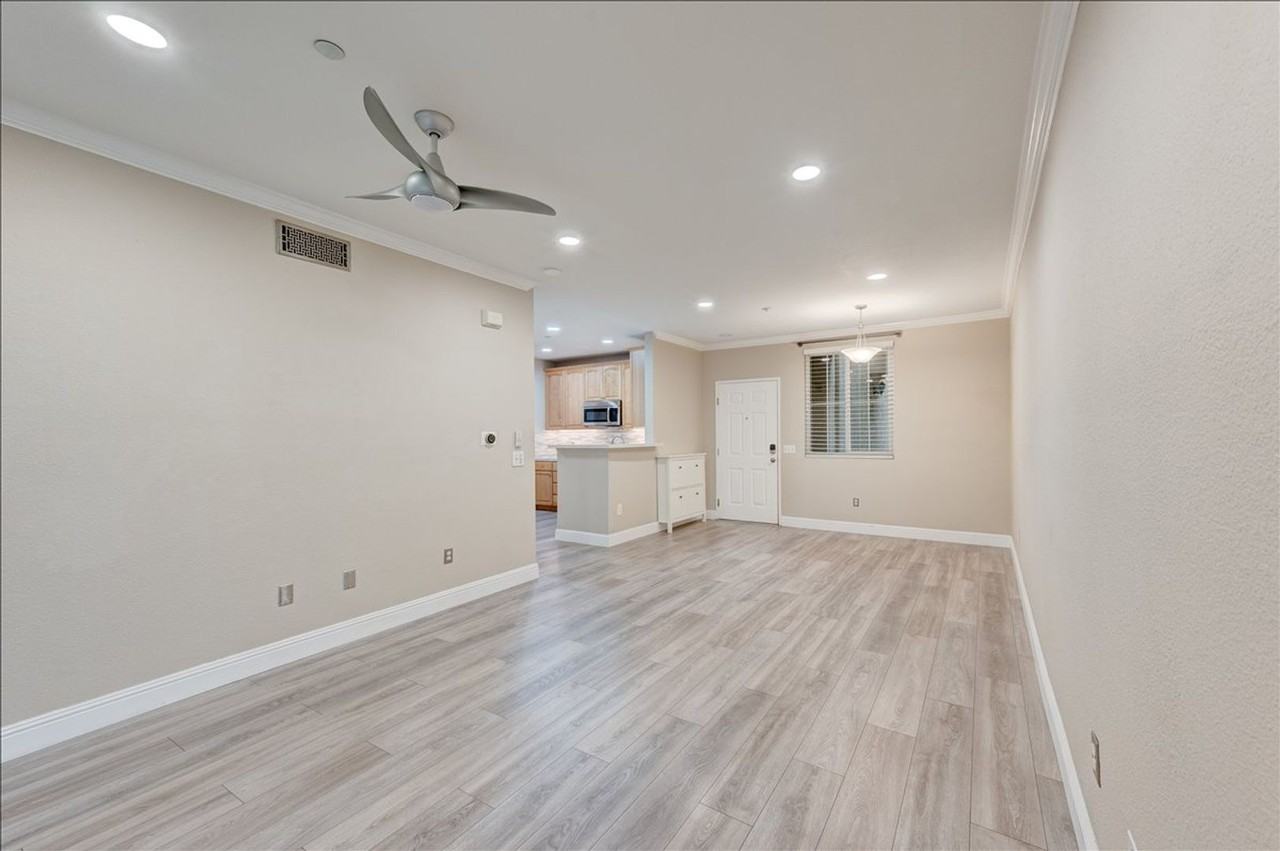 3850 Elijah Ct - Photo 4 of 27