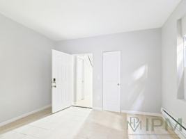 featured image of 341 S 6th St