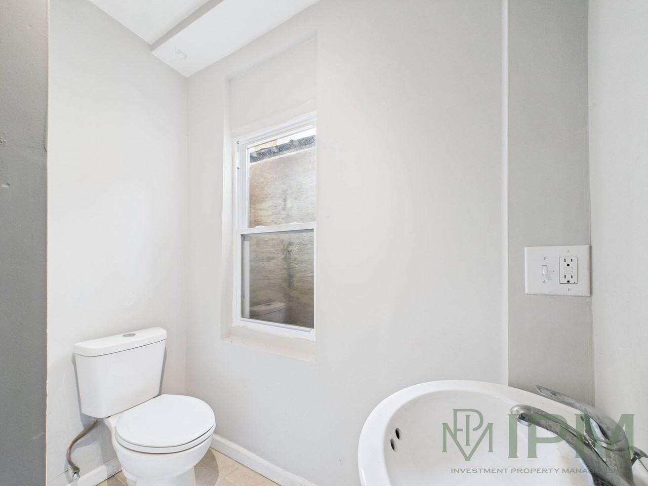 341 S 6th St - Photo 6 of 13