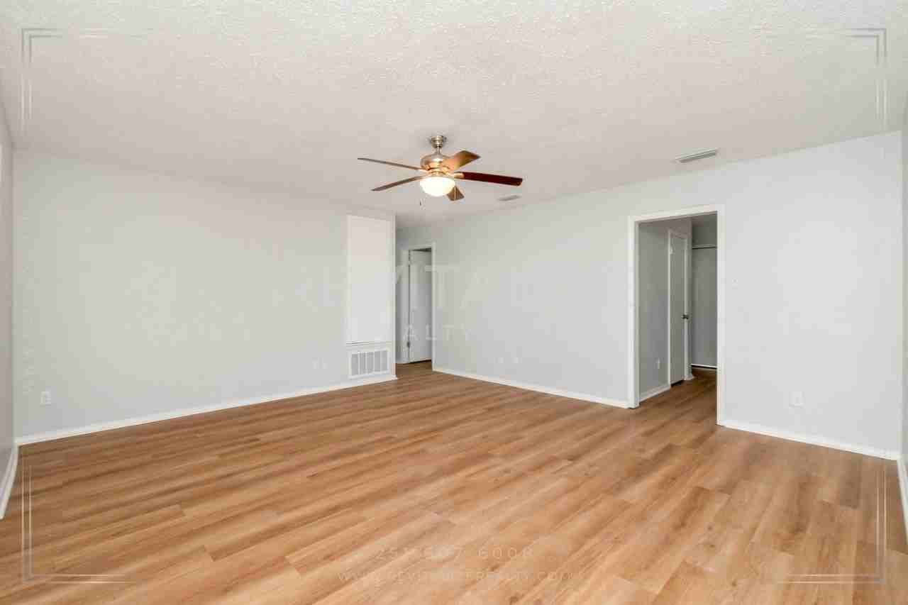 5728 Post Oak Ct - Photo 6 of 28