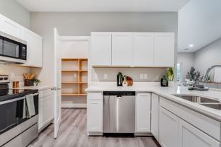 4834 N Vassar Ave - Photo 1 of 1