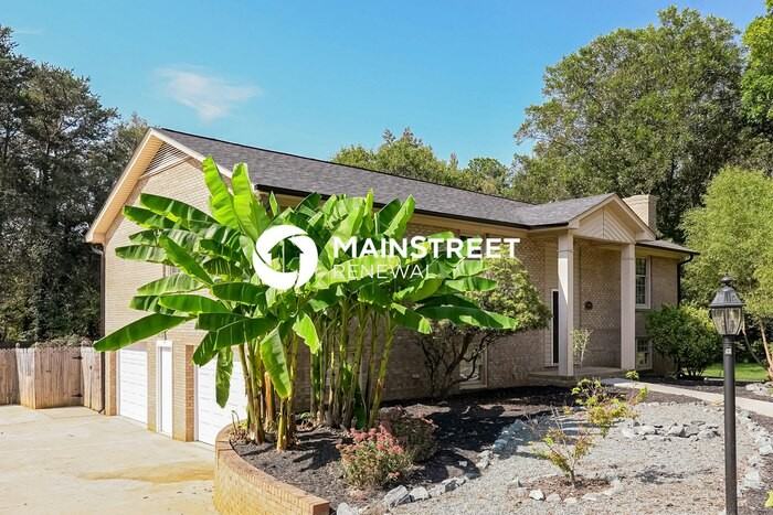 192 Queens Ct - Photo 2 of 17