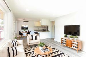 featured image of 1384 Oakland Blvd