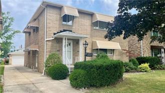 20653 Lake Shore Blvd - Photo 1 of 1