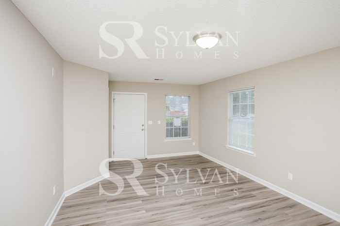 104 Pine Mast Ct - Photo 3 of 15