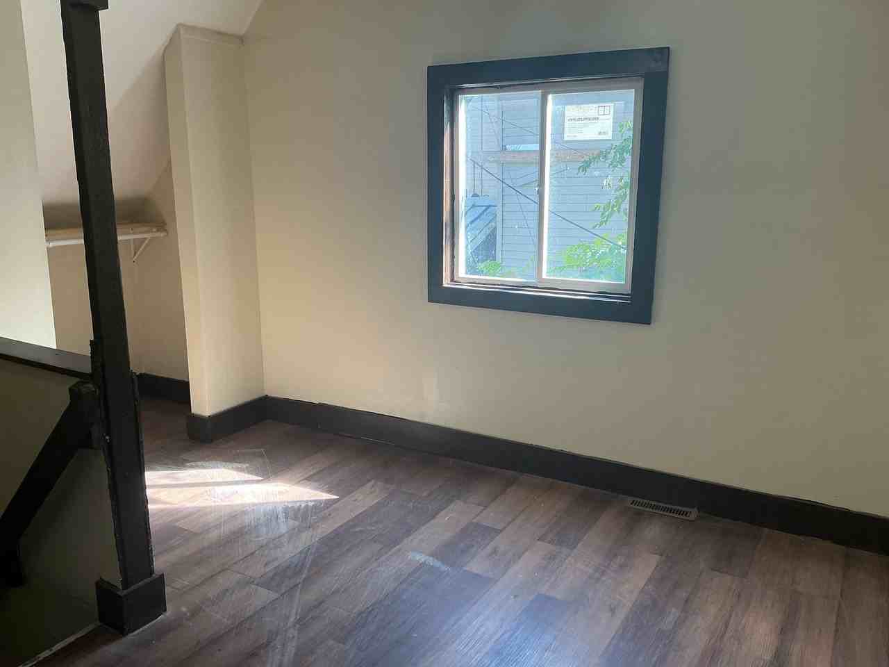 2316 N Hubbard St - Photo 2 of 13