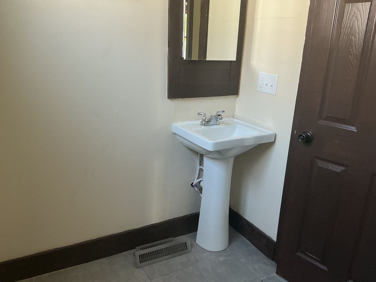 2316 N Hubbard St - Photo 4 of 13