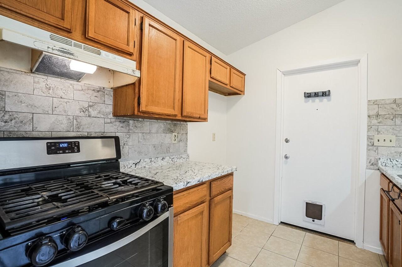 612 Greenlawn Blvd - Photo 3 of 30