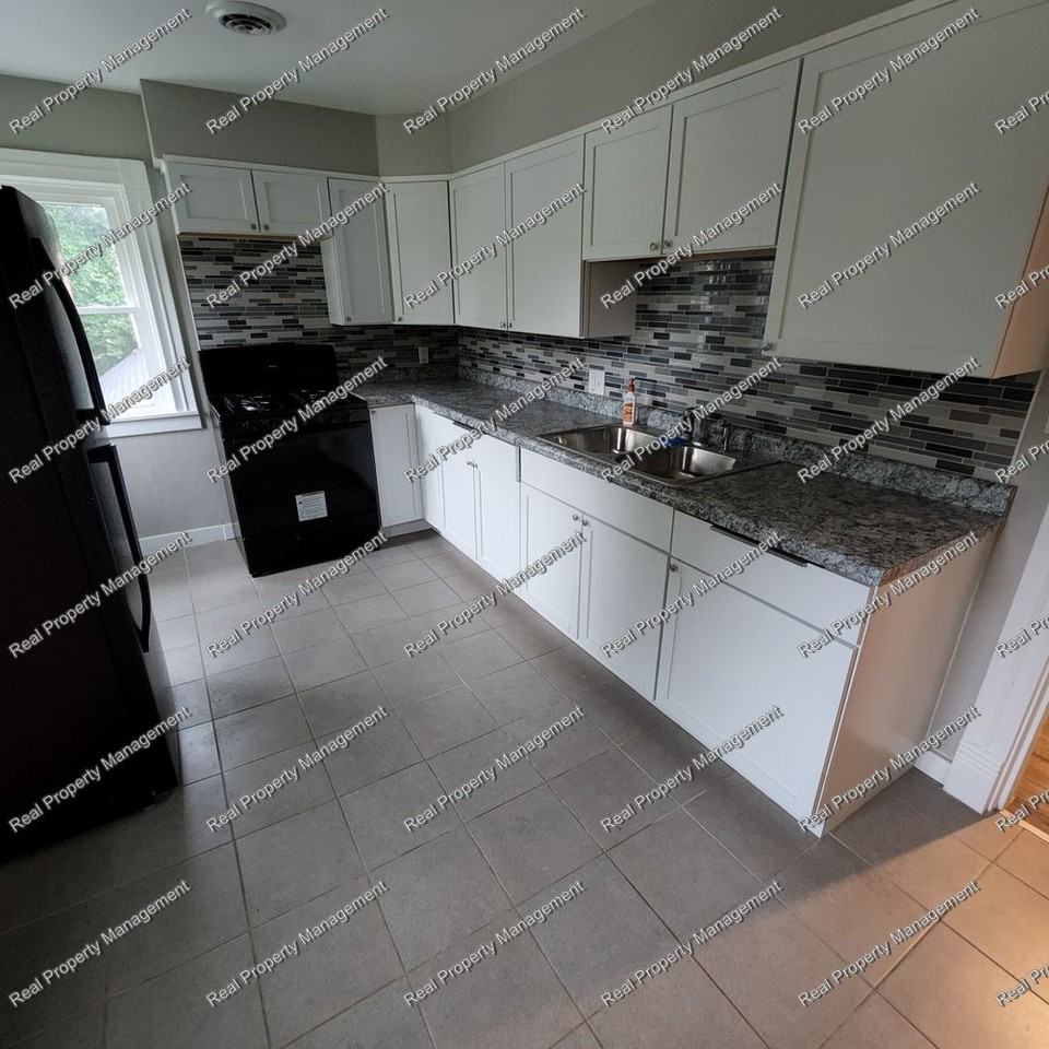 405 Roosevelt Rd - Photo 2 of 7