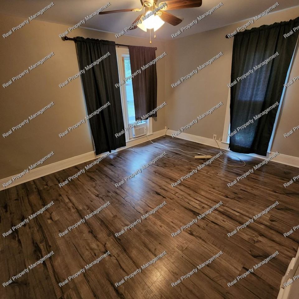 405 Roosevelt Rd - Photo 4 of 7