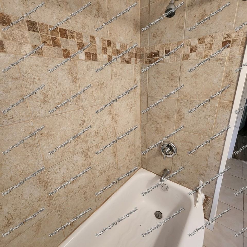 405 Roosevelt Rd - Photo 7 of 7