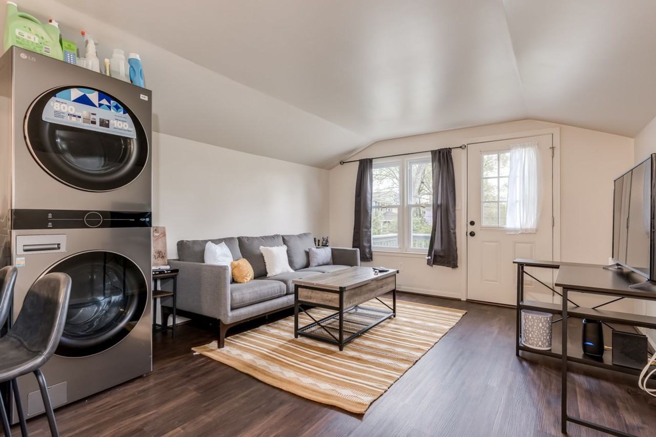 1015 Price Ave #1 - Photo 5 of 14