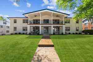 featured image of 621 Broadmoor Dr