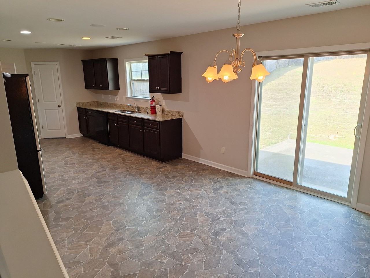 232 Allans Mill Dr - Photo 3 of 50