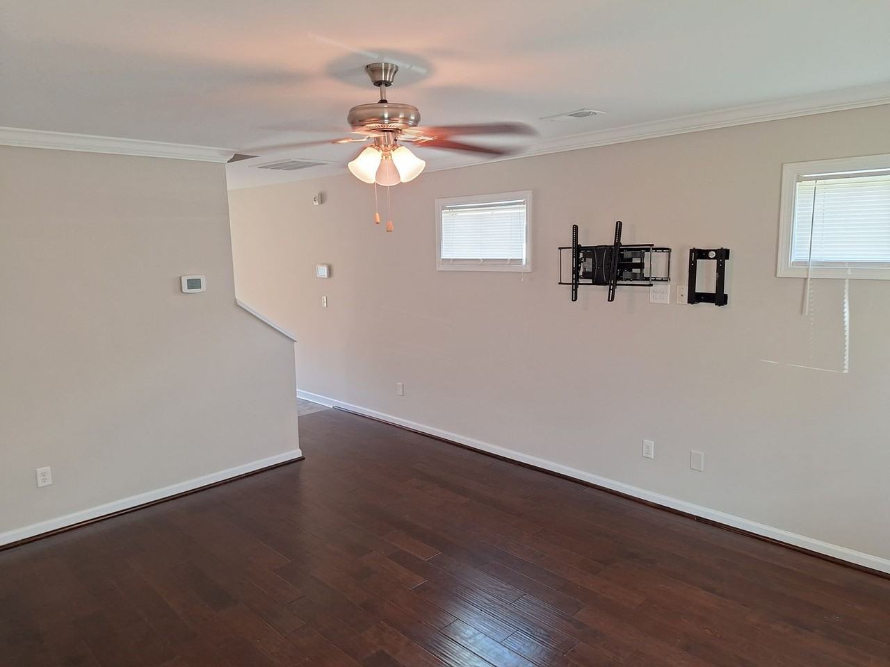 232 Allans Mill Dr - Photo 3 of 32
