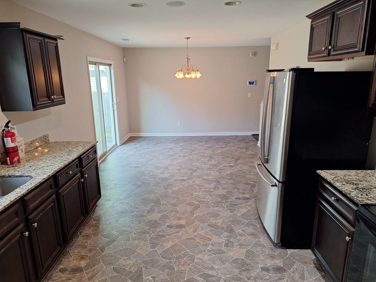 232 Allans Mill Dr - Photo 6 of 32