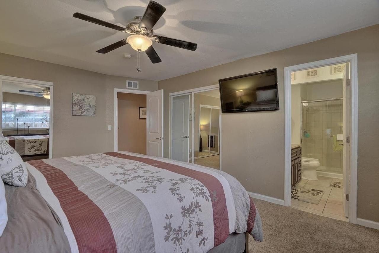 561 Hyde Park Dr #NA - Photo 3 of 16