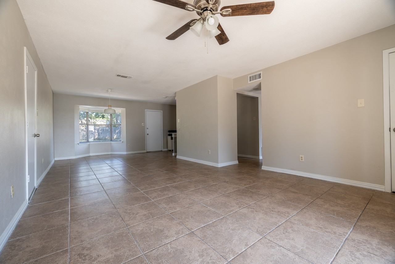 1424 W Torrey St #NA - Photo 6 of 23