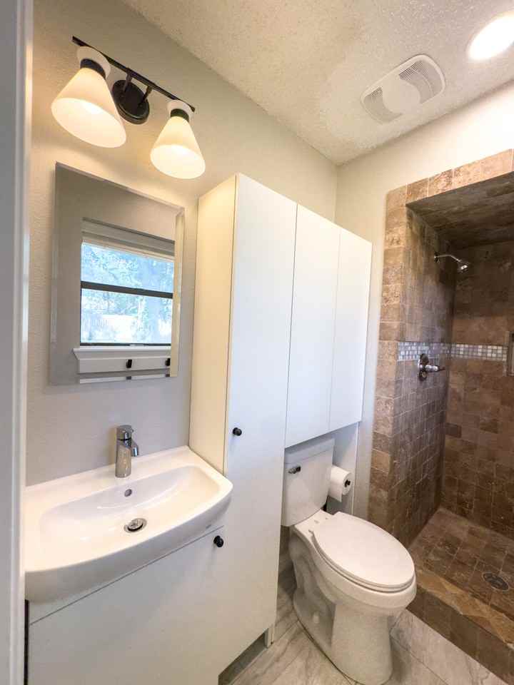 1424 W Torrey St #NA - Photo 7 of 23