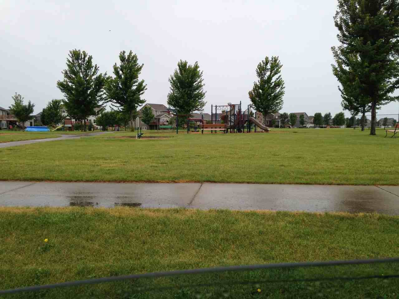 2106 Linden Trl - Photo 2 of 15