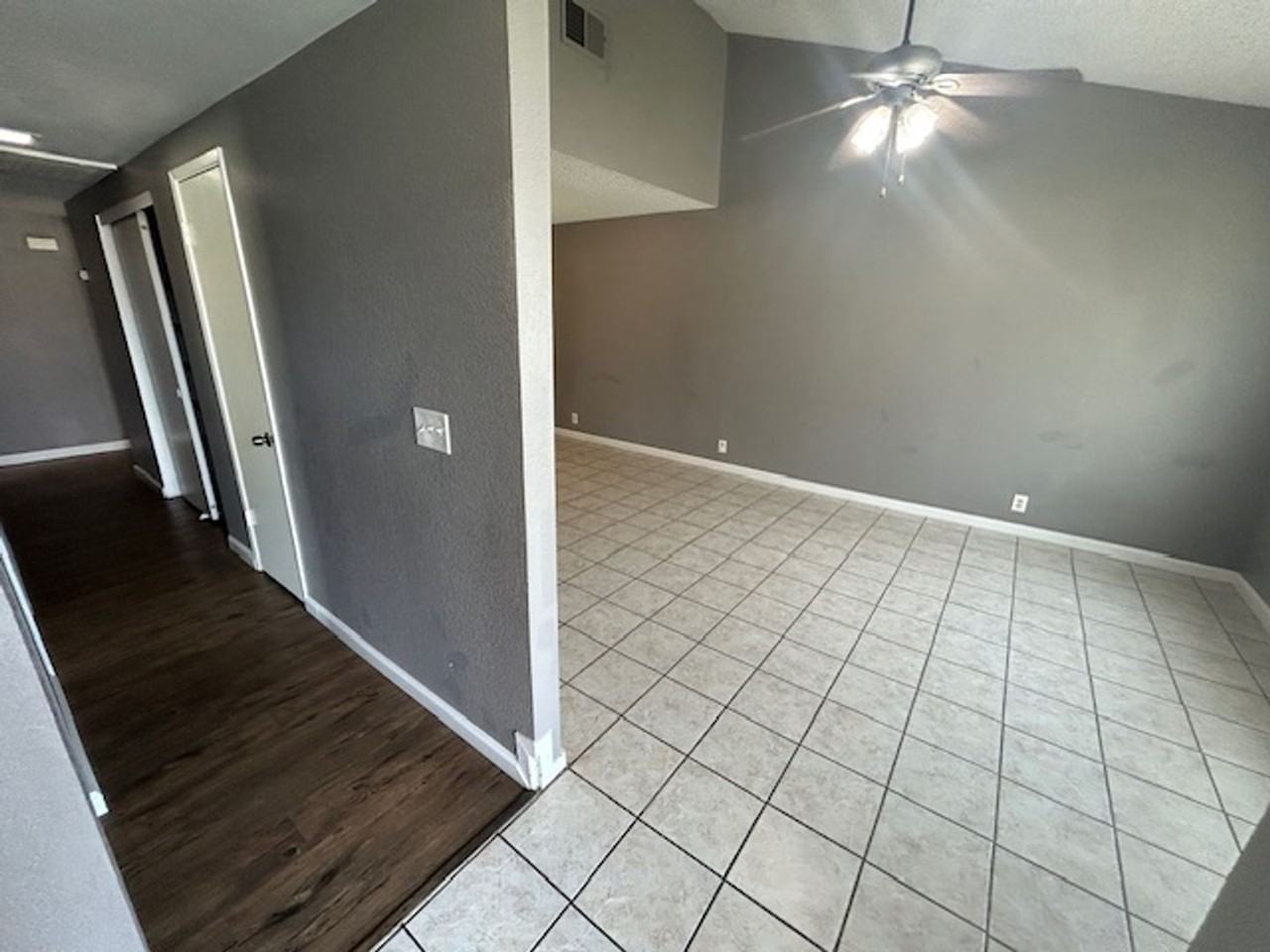 2835 E Norman Dr - Photo 3 of 14