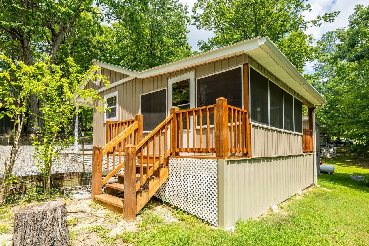 5928 S Circle Dr - Photo 2 of 22