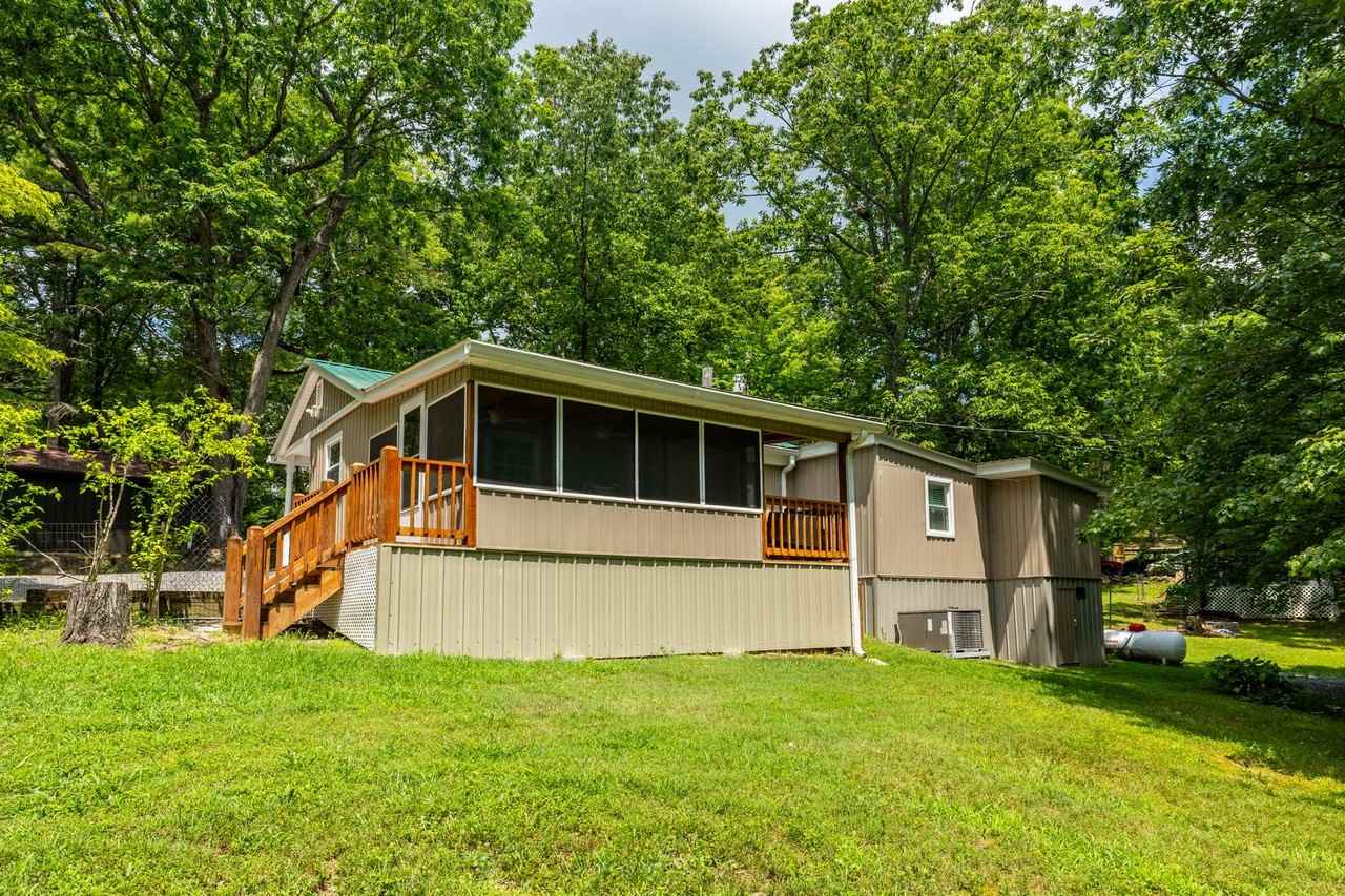 5928 S Circle Dr - Photo 3 of 22