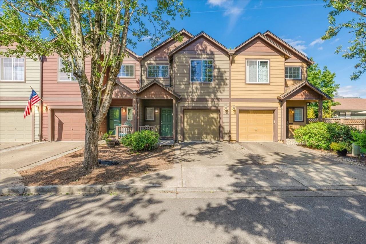 445 Sw 149th Ter - Photo 2 of 30