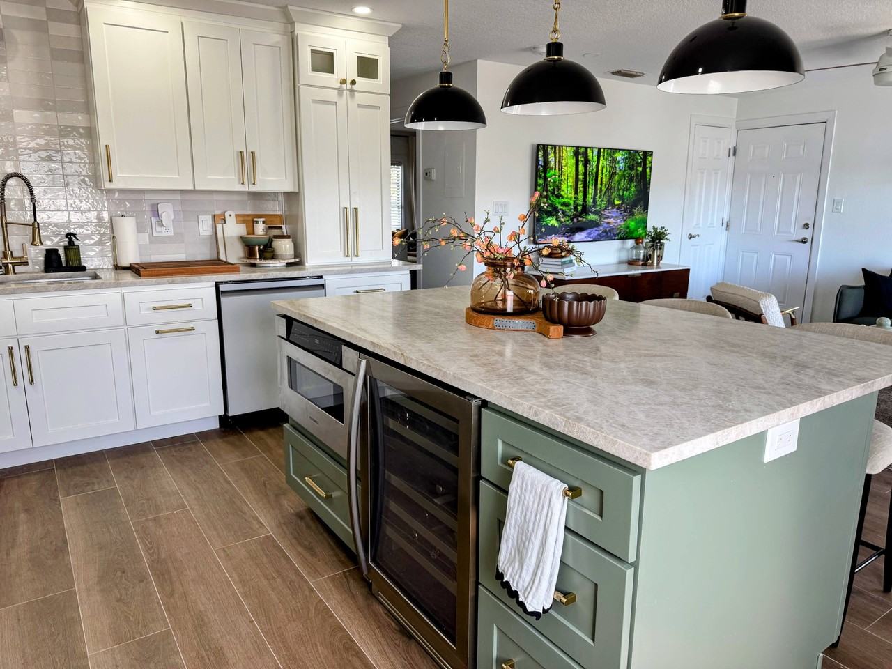 5153 Salmon Dr Se #D - Photo 2 of 18