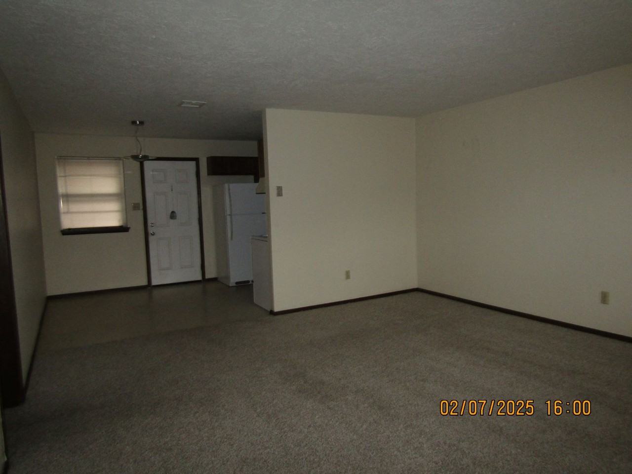 7914 Nw Crossland Cir - Photo 4 of 17